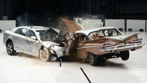 1959 Chevrolet Bel Air vs. 2009 Chevrolet Malibu IIHS crash test