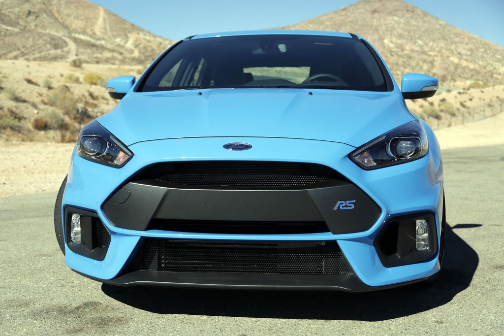 2017-ford-focus-rs-coty-11