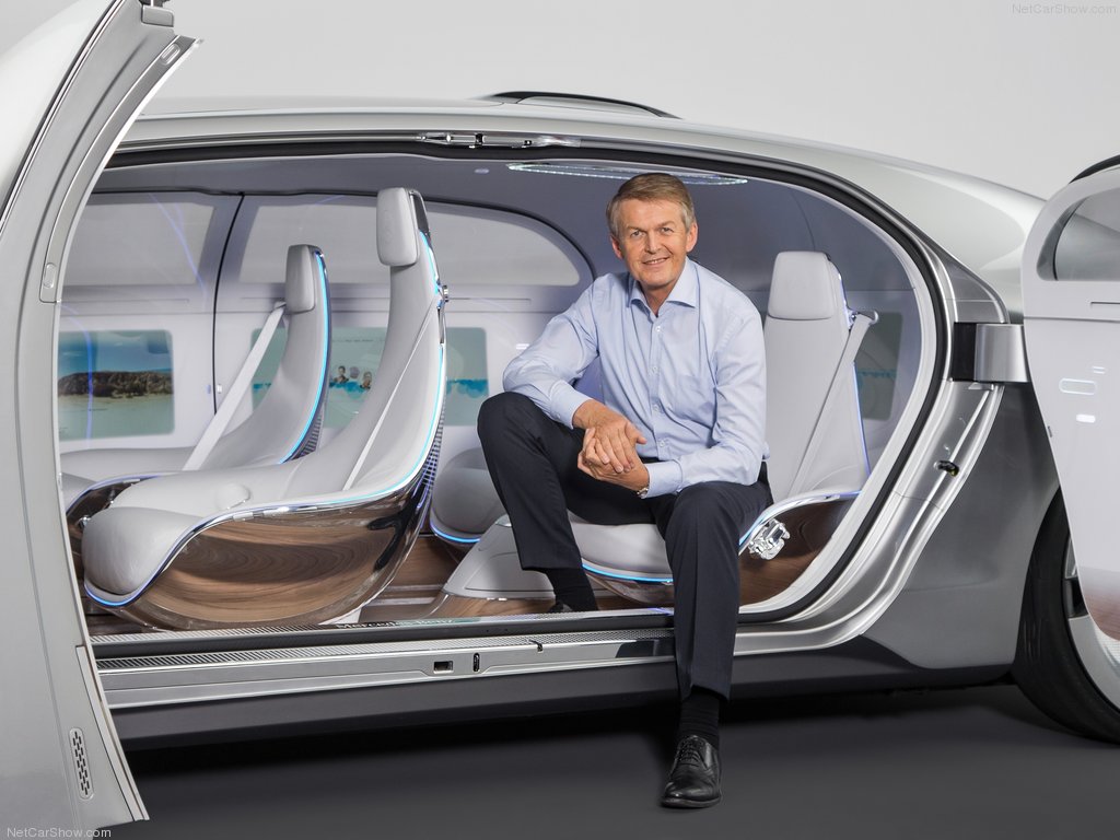 Mercedes-Benz F 015 Luxury in Motion Concept